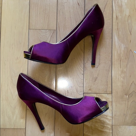 Nine West Silk shoes - Picture 3 of 7